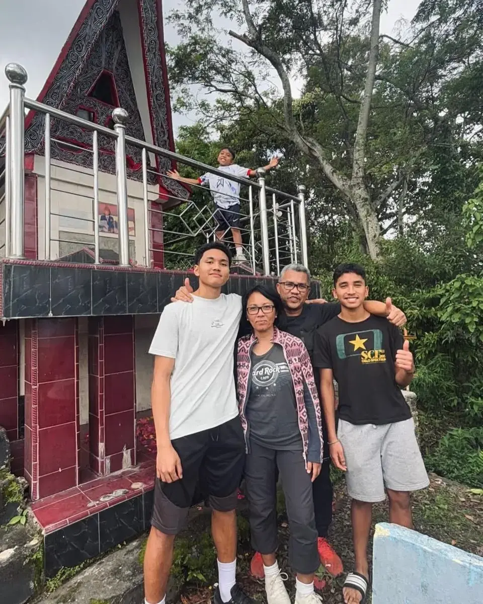 Samuel Silalahi Dan Keluarga